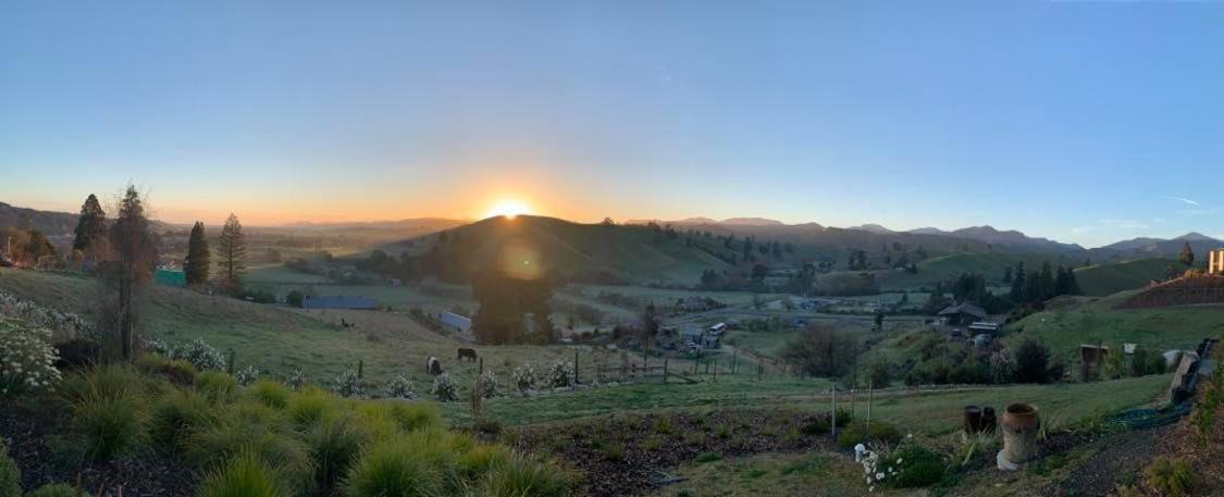 Bed and Breakfast Wake Field Views Nelson Esterno foto